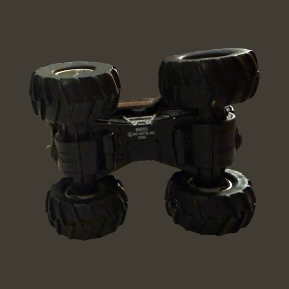 Hot Wheels Maximum Destruction Rev N Go Friction Monster Truck 1:43 - Picture 7 of 10